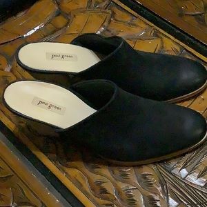 Black Paul Green Mule